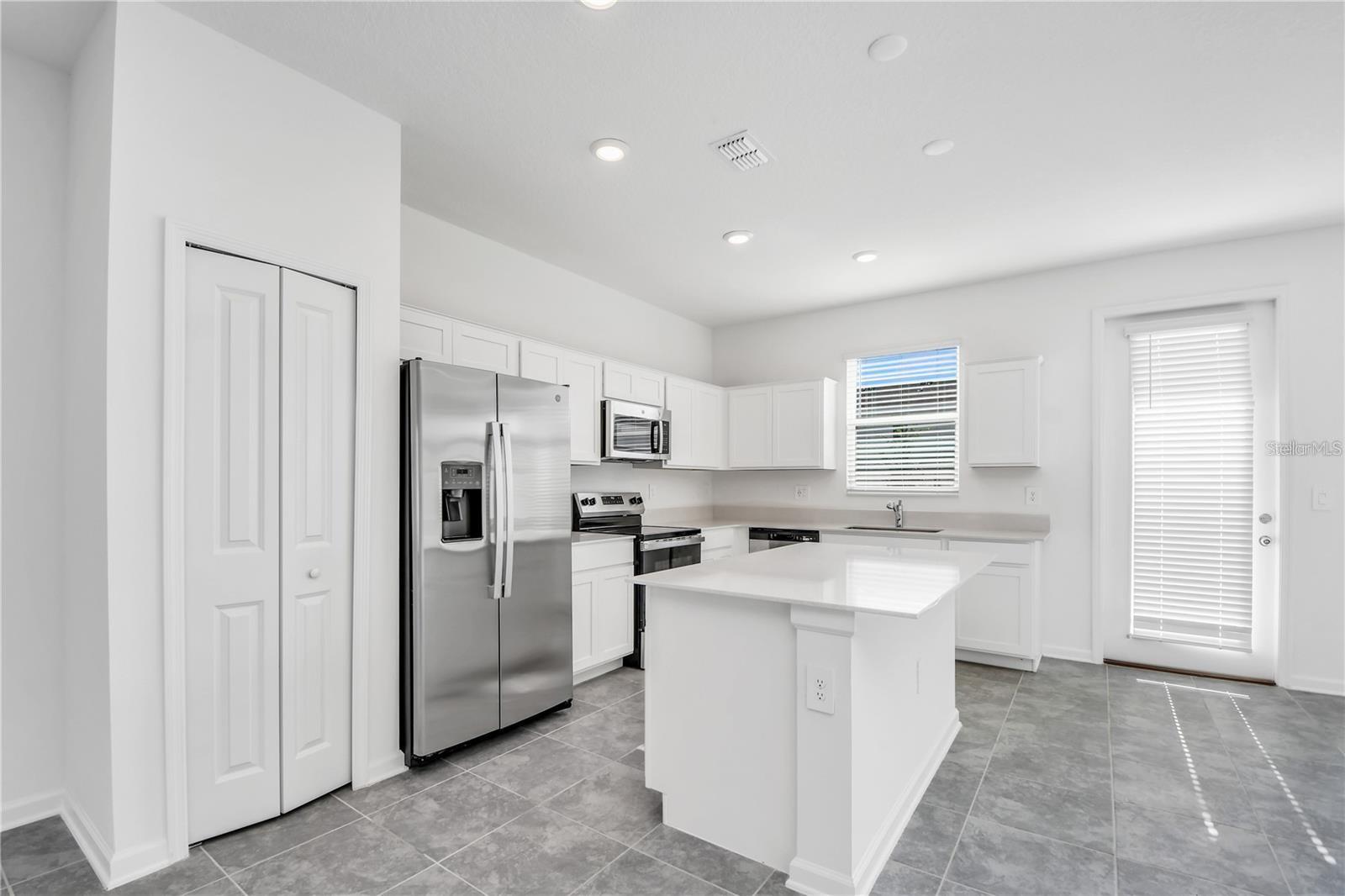 TRACT X - Residential Lease