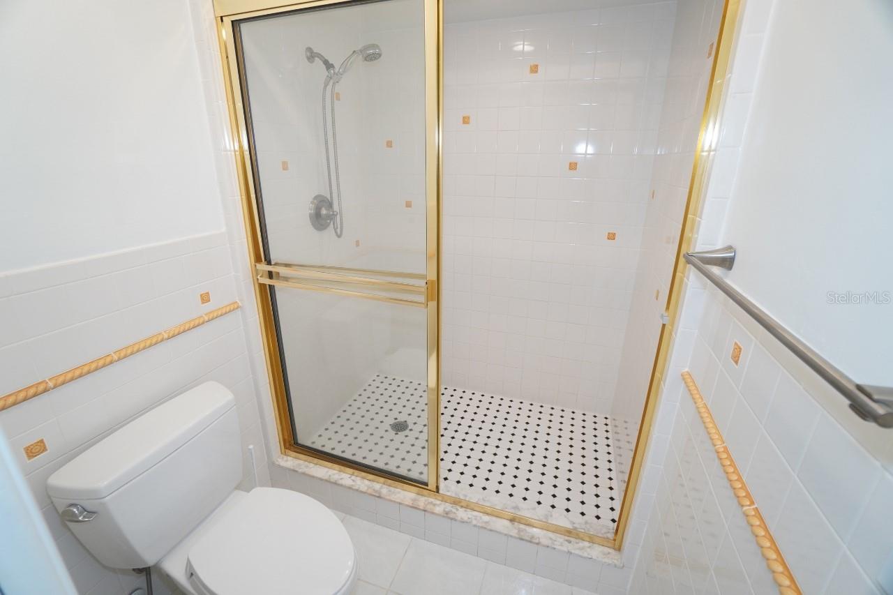 ENGLEWOOD GOLF COURSE - Residential