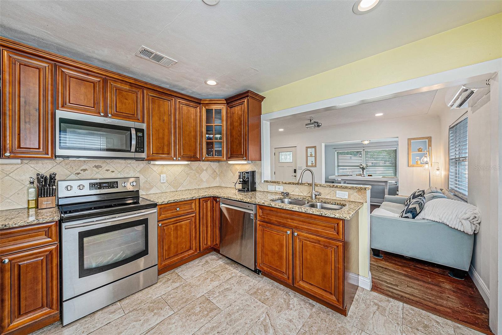 HELOU FOUAD SUB - Residential