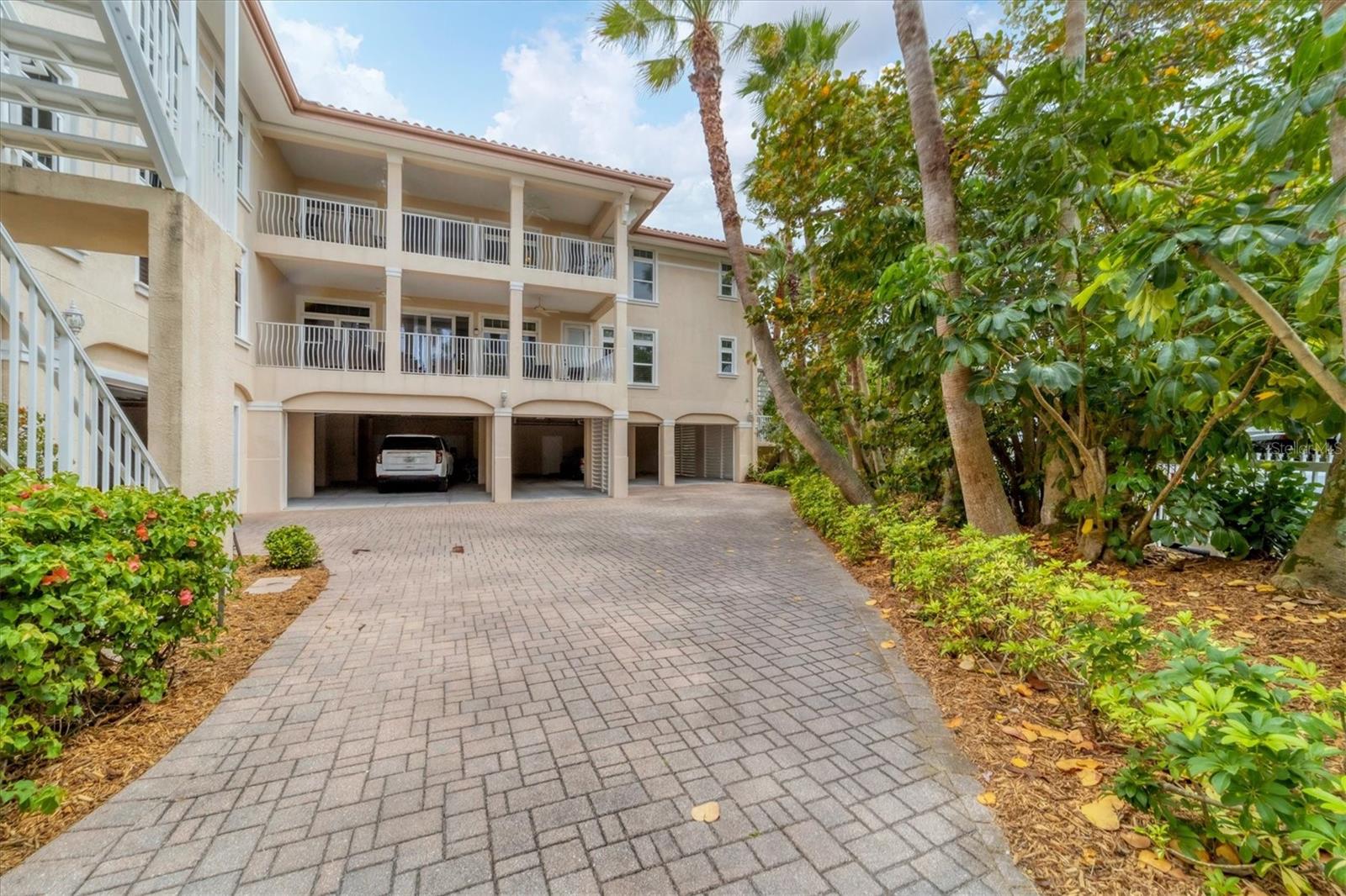 LPLAGE, A CONDO - Residential