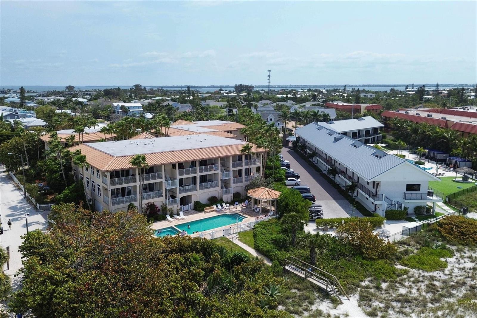 LPLAGE, A CONDO - Residential