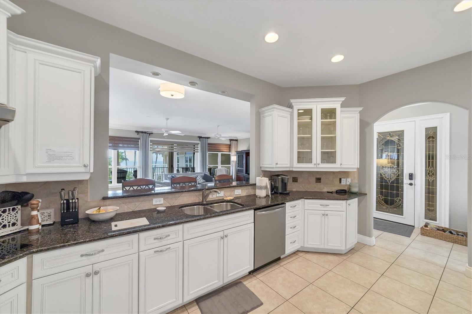 LPLAGE, A CONDO - Residential