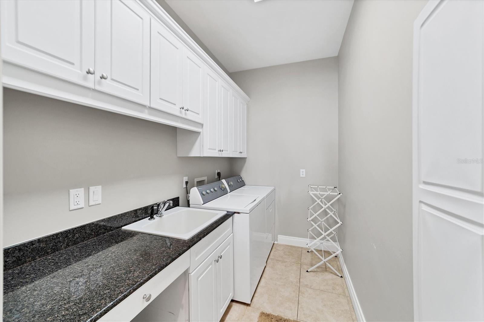 LPLAGE, A CONDO - Residential