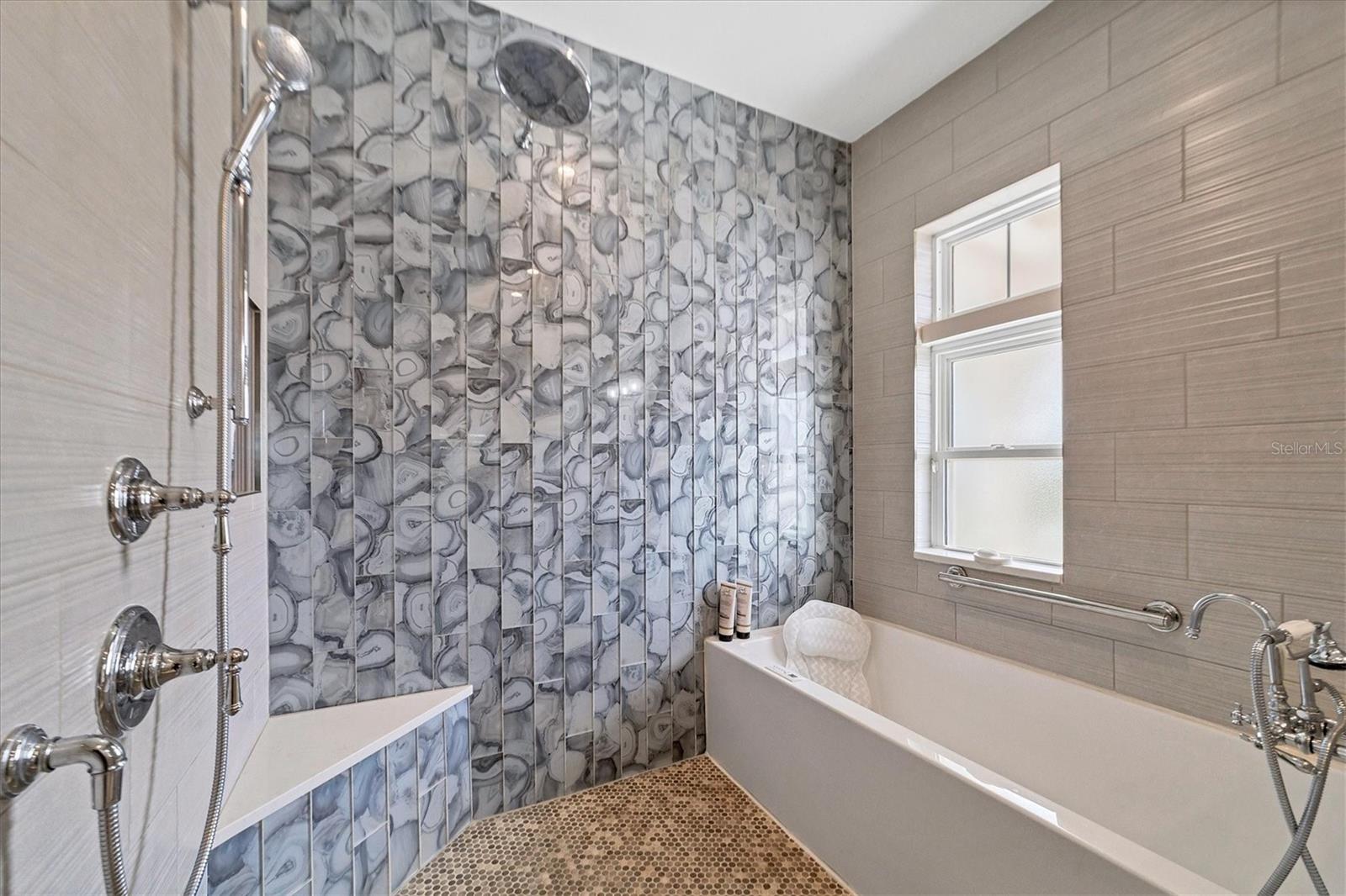 LPLAGE, A CONDO - Residential