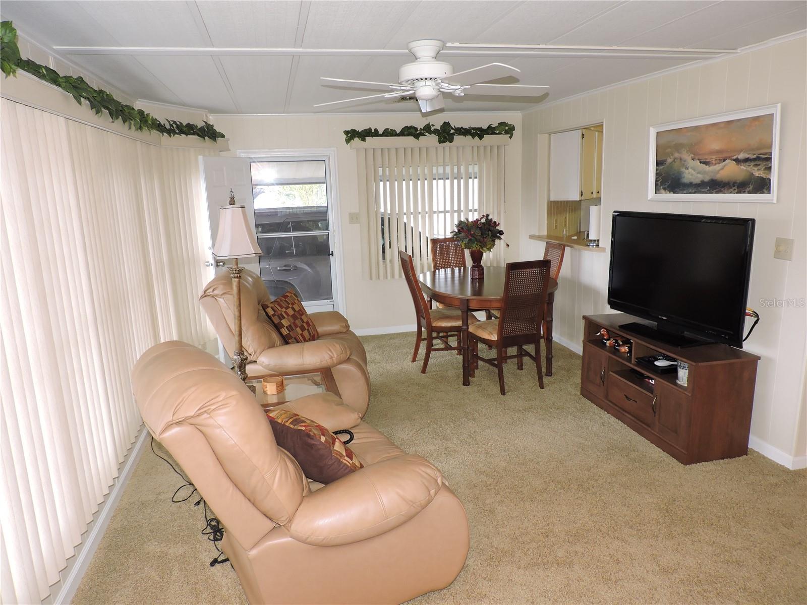 CALOOSA LAKE VILLAGE - Residential