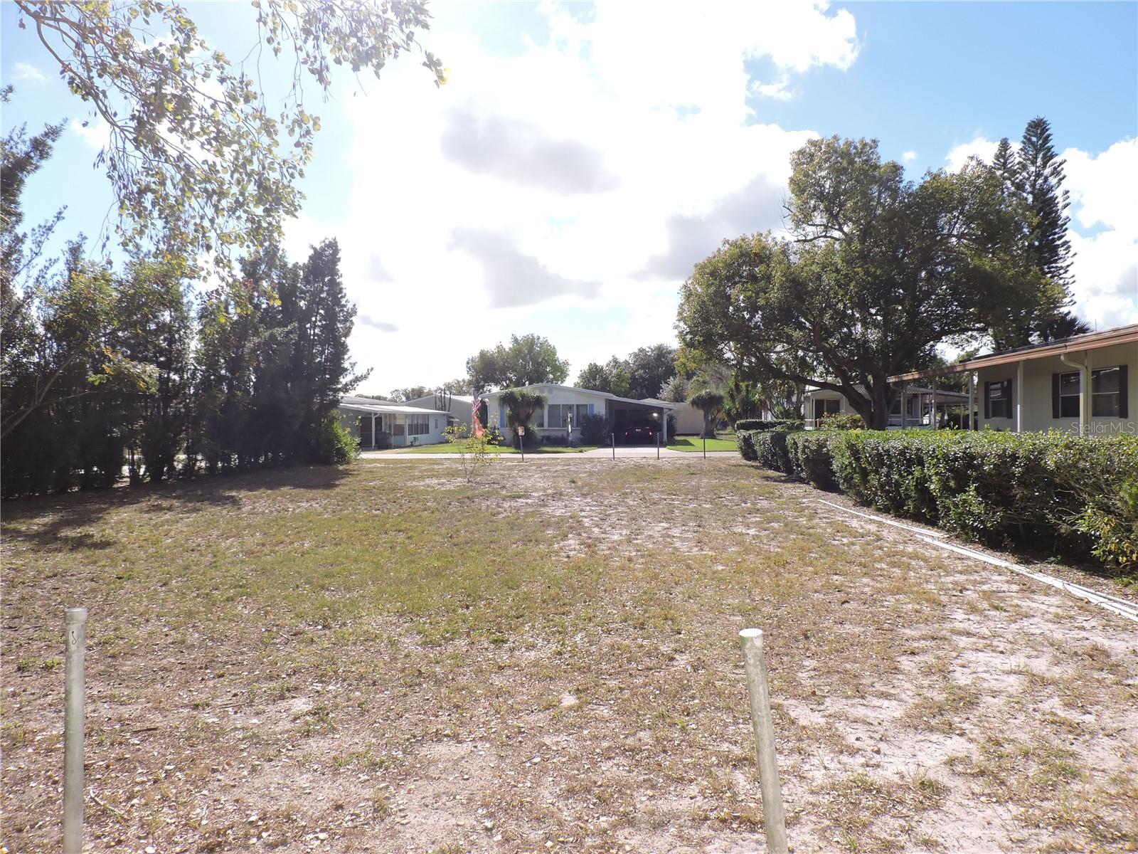 CALOOSA LAKE VILLAGE - Residential