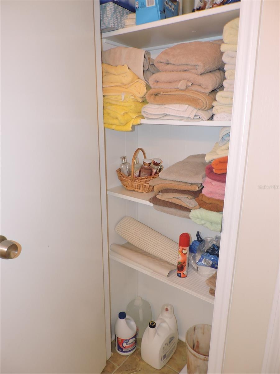 CALOOSA LAKE VILLAGE - Residential