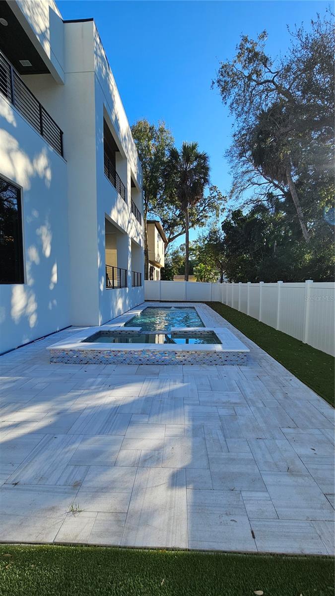 MARYLAND MANOR REV - Residential