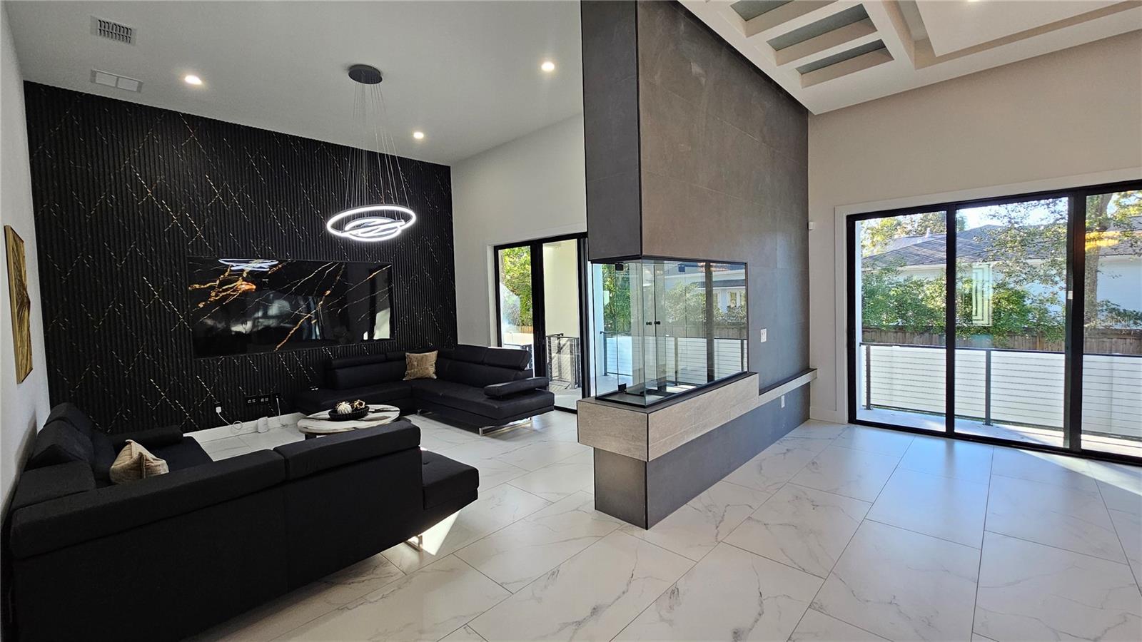 MARYLAND MANOR REV - Residential