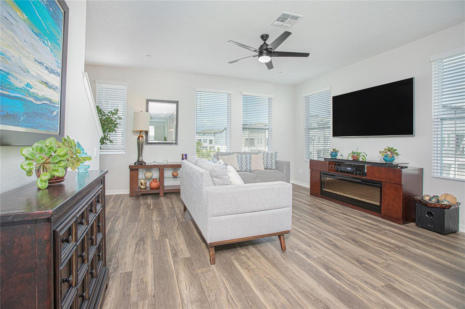 LAUREATE PARK - Residential