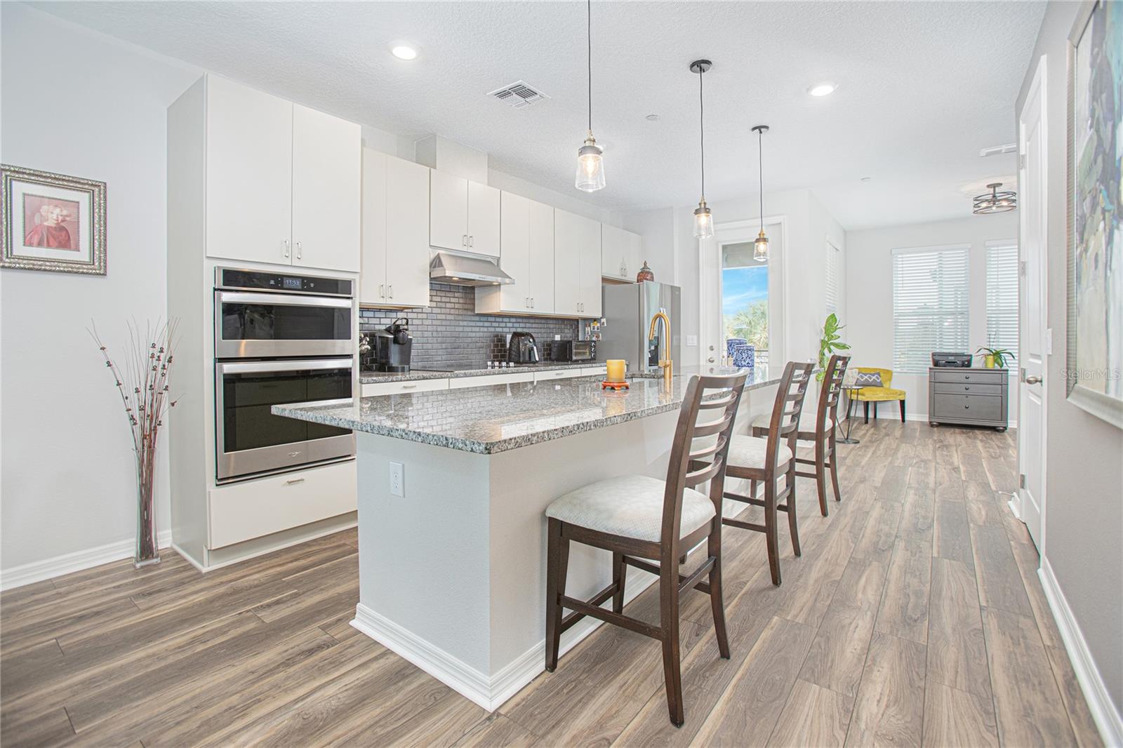 LAUREATE PARK - Residential