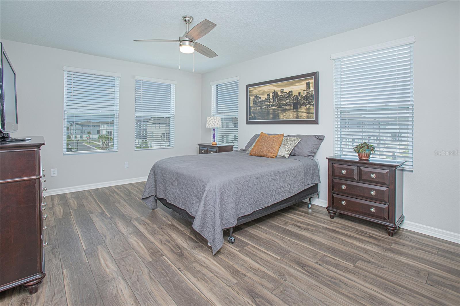 LAUREATE PARK - Residential