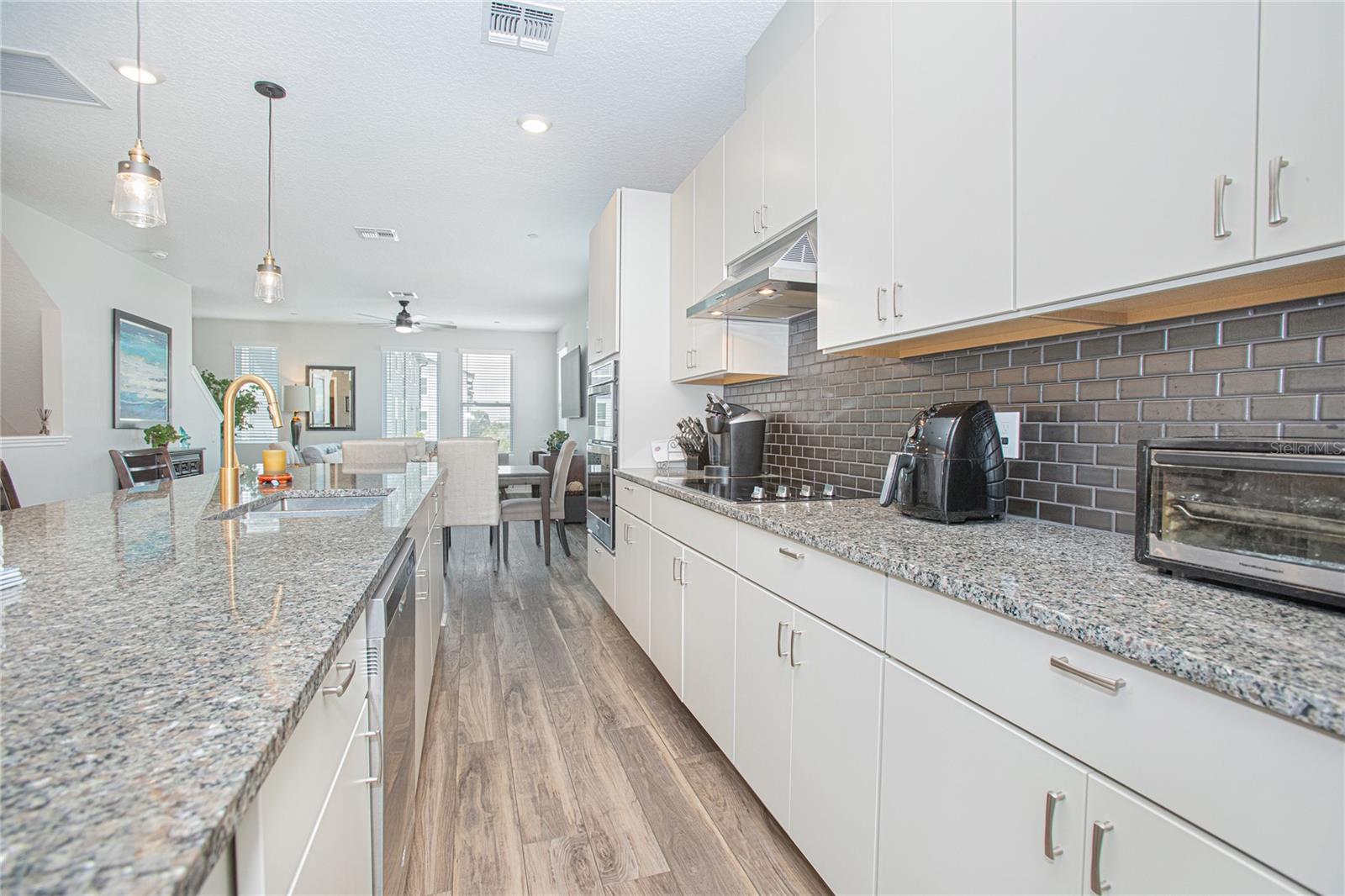 LAUREATE PARK - Residential