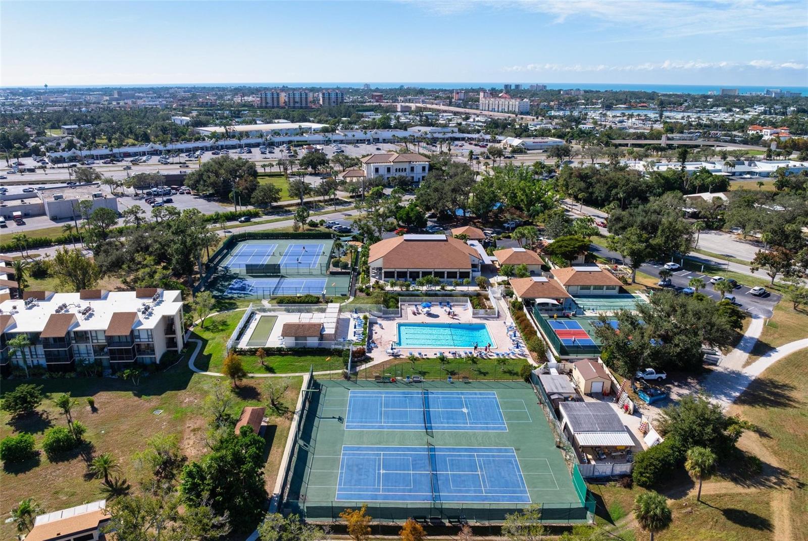 CARDINAL CONDO APTS - Residential