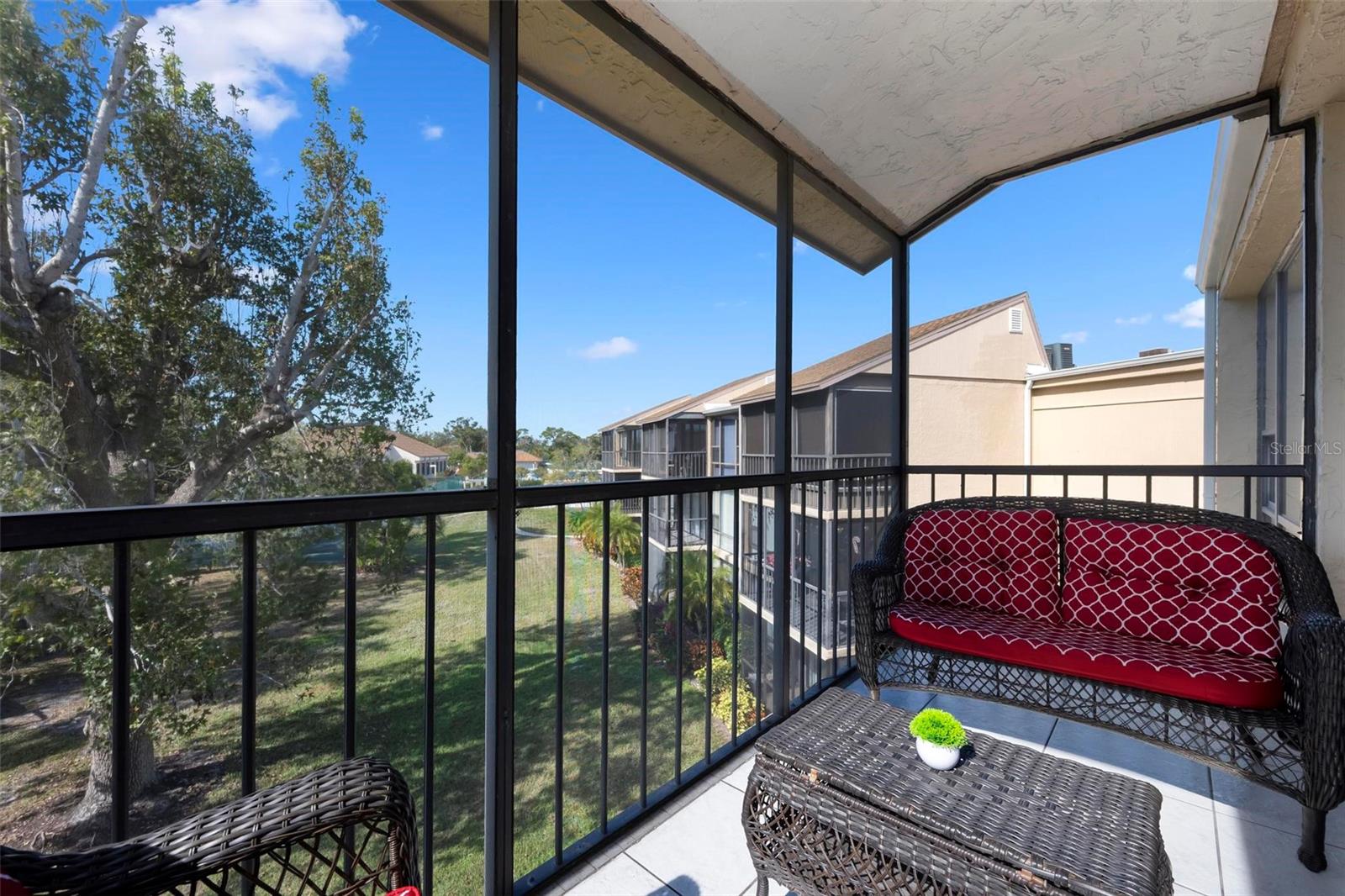 612 BIRD BAY DRIVE S 313