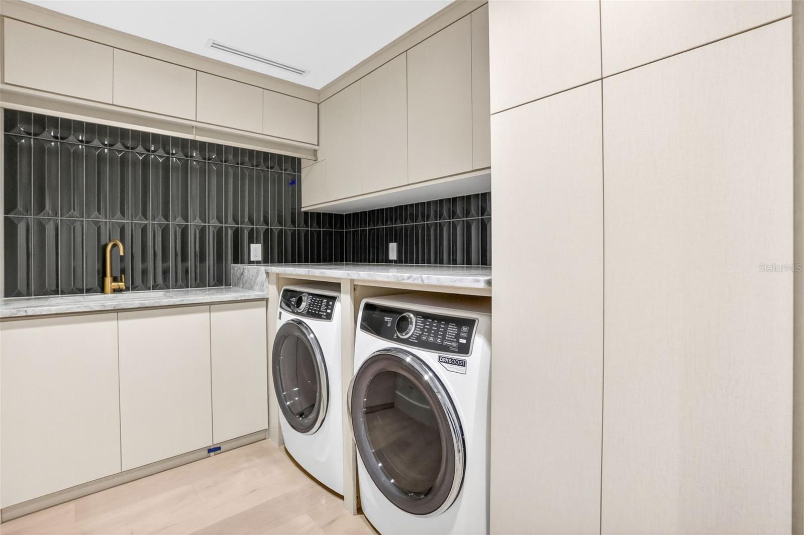 SNELL PARK ESTS - Residential
