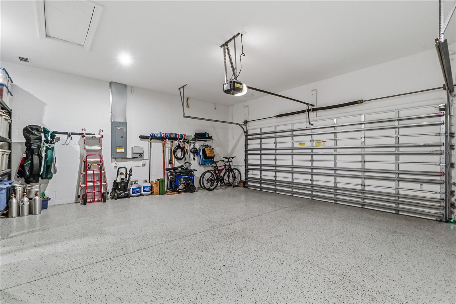 AZARIO ESPLANADE PH II SUBPH A,B & C - Residential