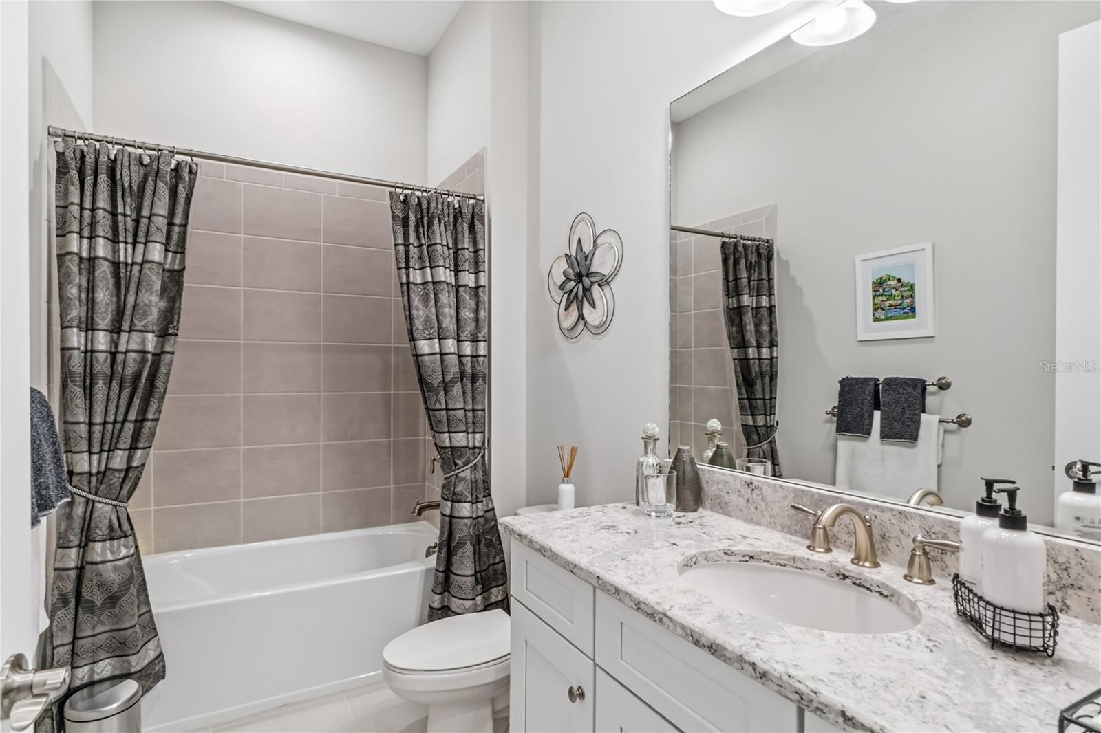 AZARIO ESPLANADE PH II SUBPH A,B & C - Residential