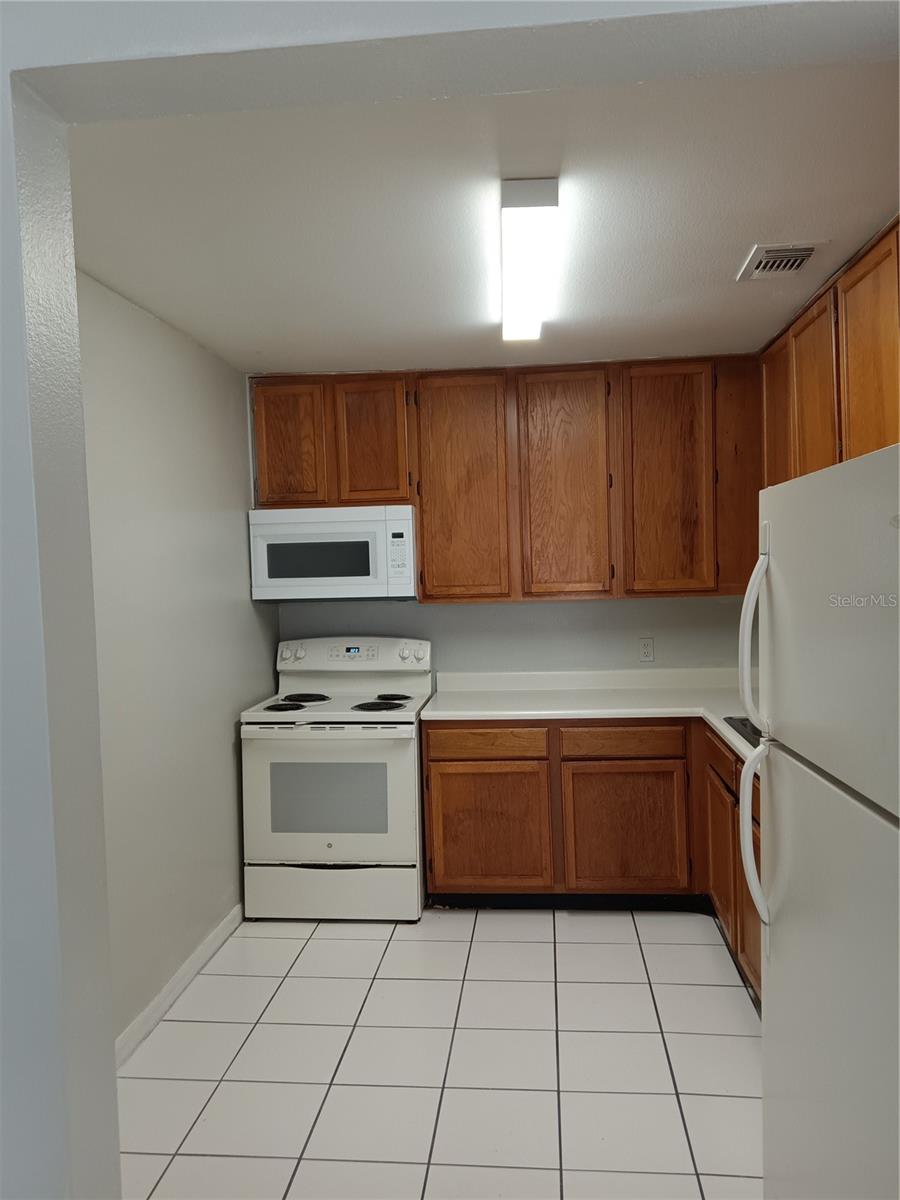 CYPRESS POINTE/LK ORLANDO - Residential Lease