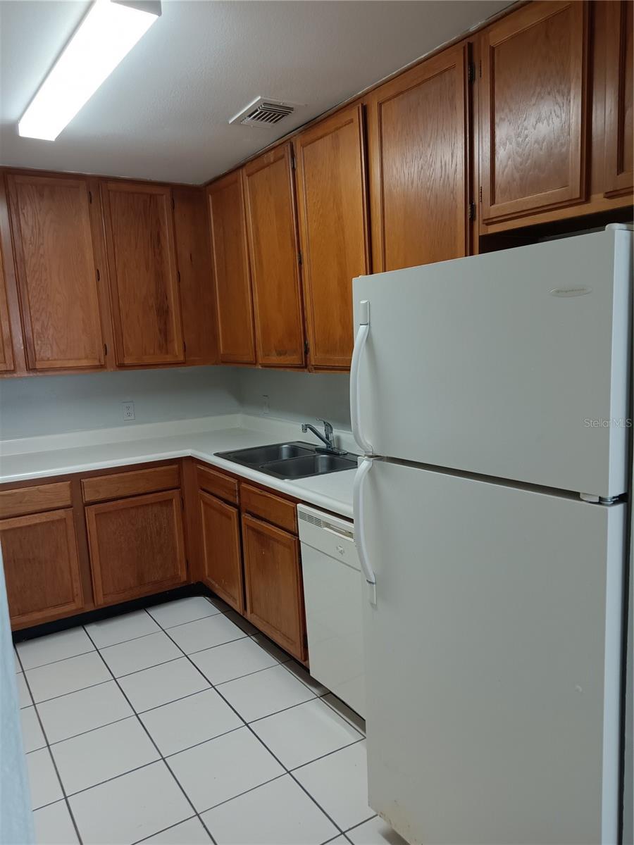 CYPRESS POINTE/LK ORLANDO - Residential Lease
