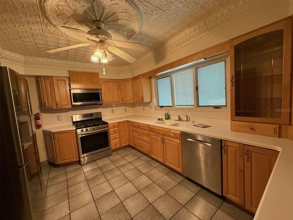 Photo of 1506 NW 14th Avenue, Gainesville, FL 32605 (MLS # GC534976)