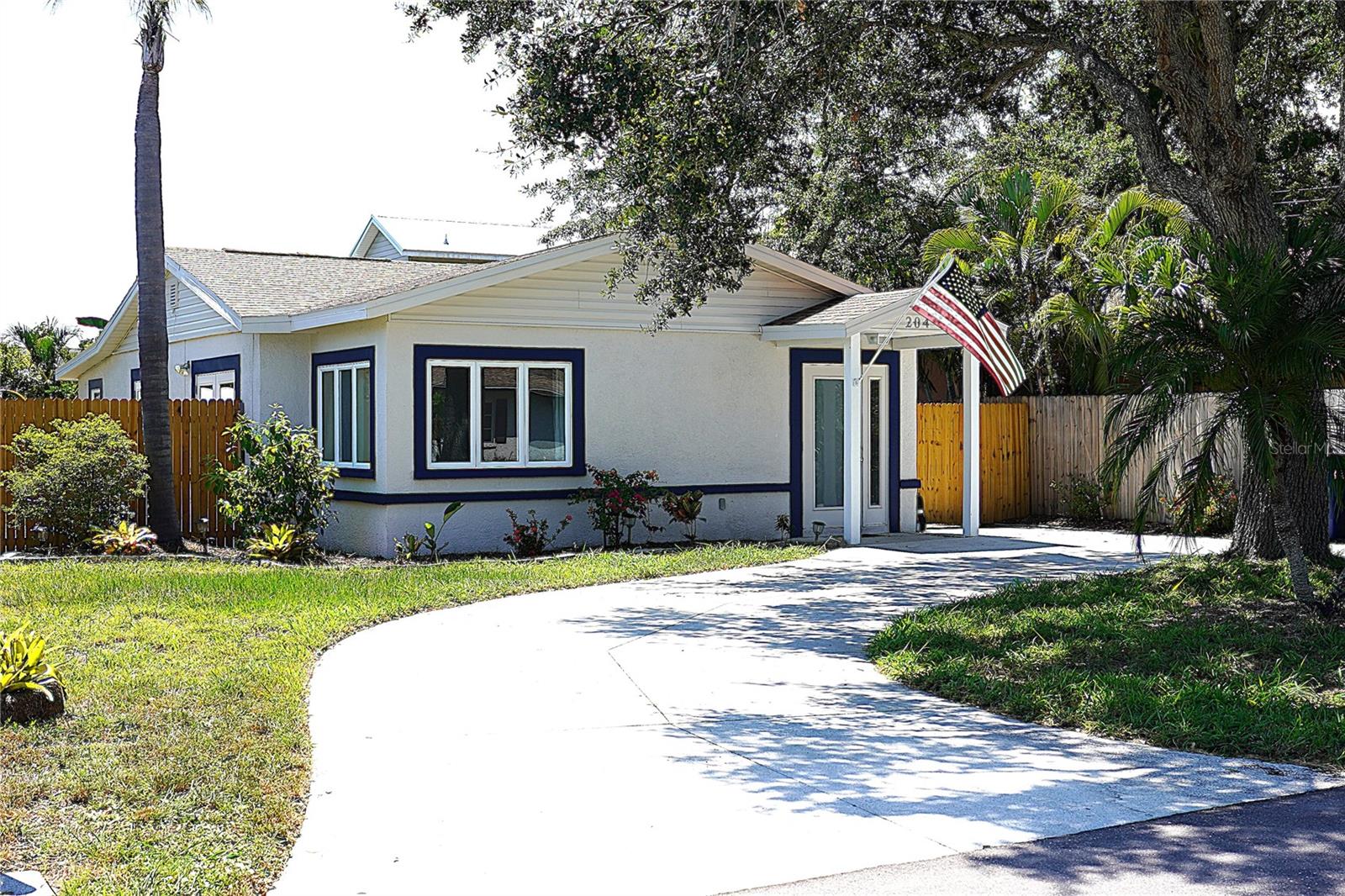 204 36TH STREET W