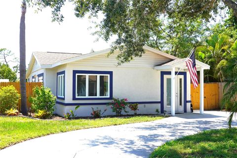 204 36TH STREET W BRADENTON FL 34205
