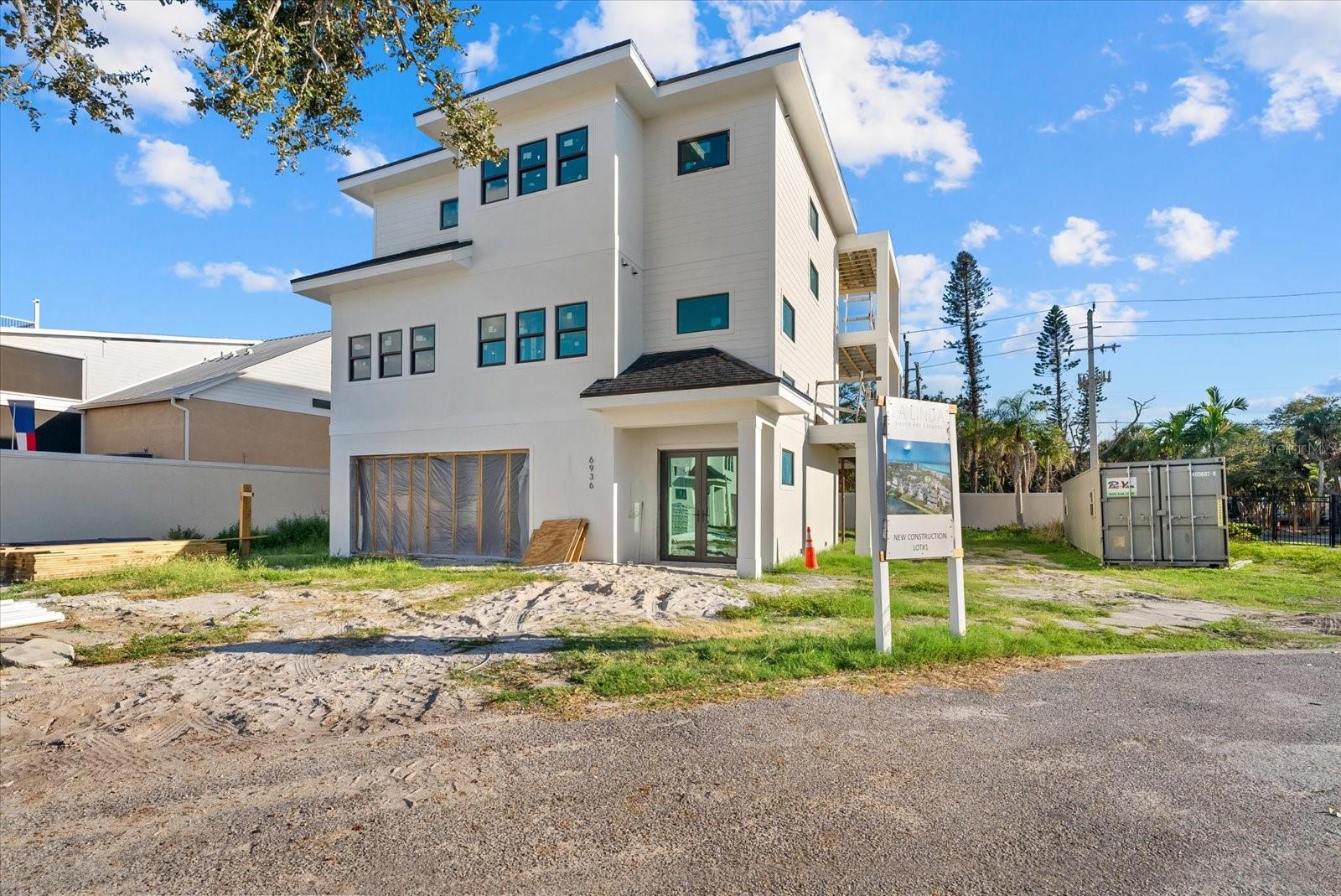 CORONAS PARK - Residential