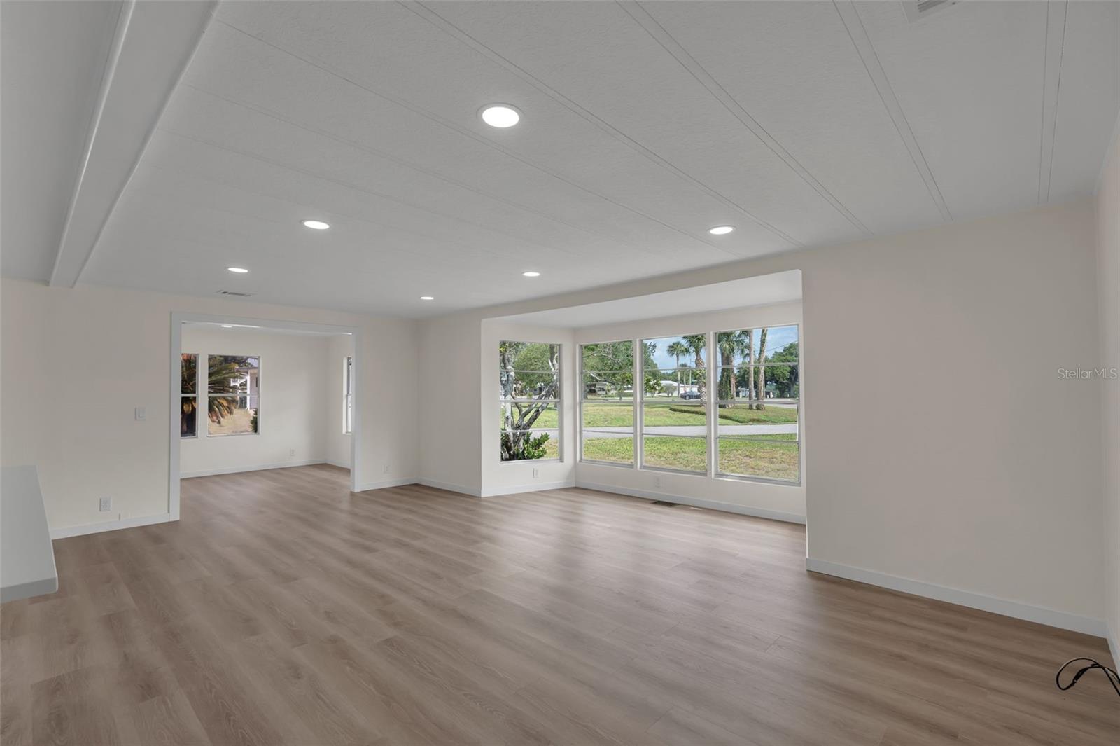 ZELLWOOD - Residential