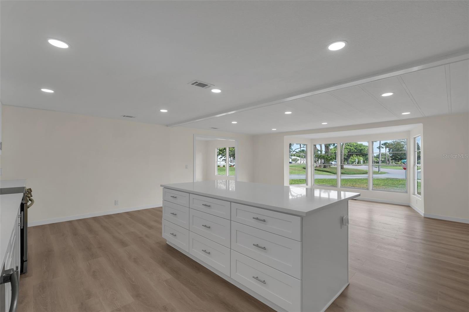 ZELLWOOD - Residential