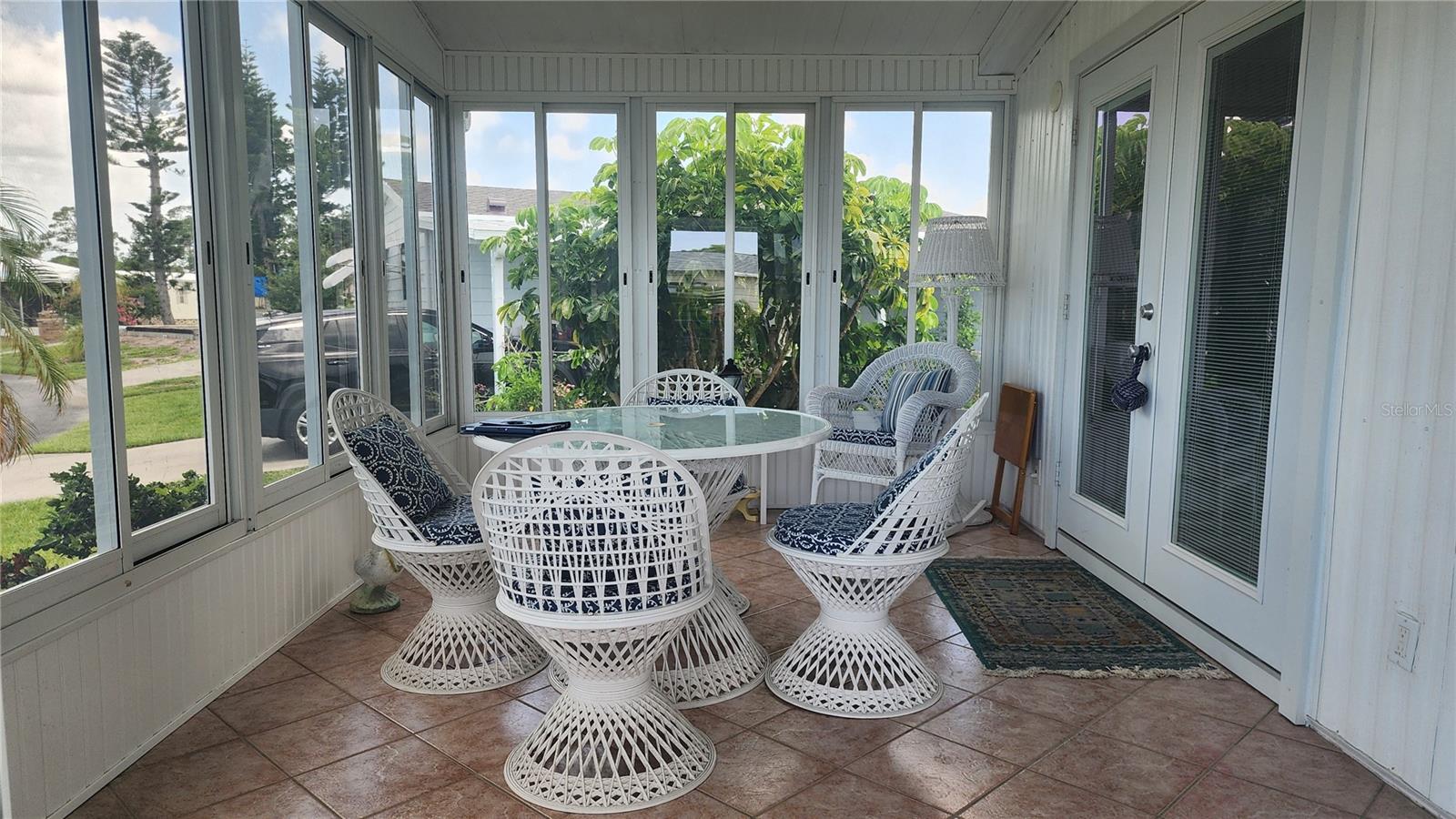 10 S BOTANY BAY CIRCLE