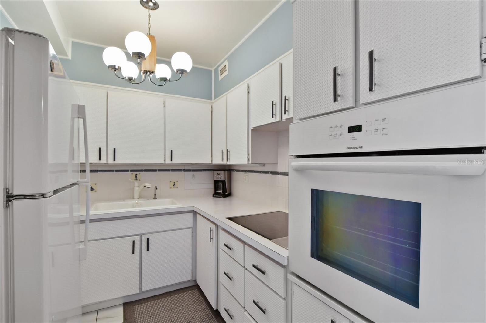 31 ISLAND WAY 505