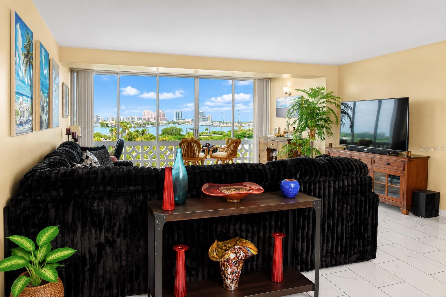 31 ISLAND WAY 505