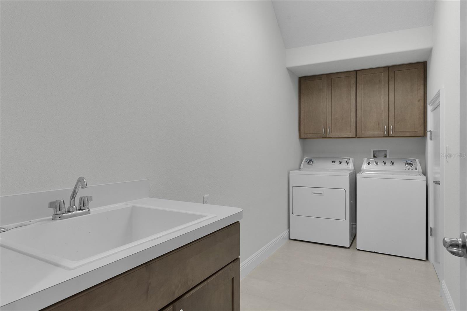 HARBOR HILLS - Residential