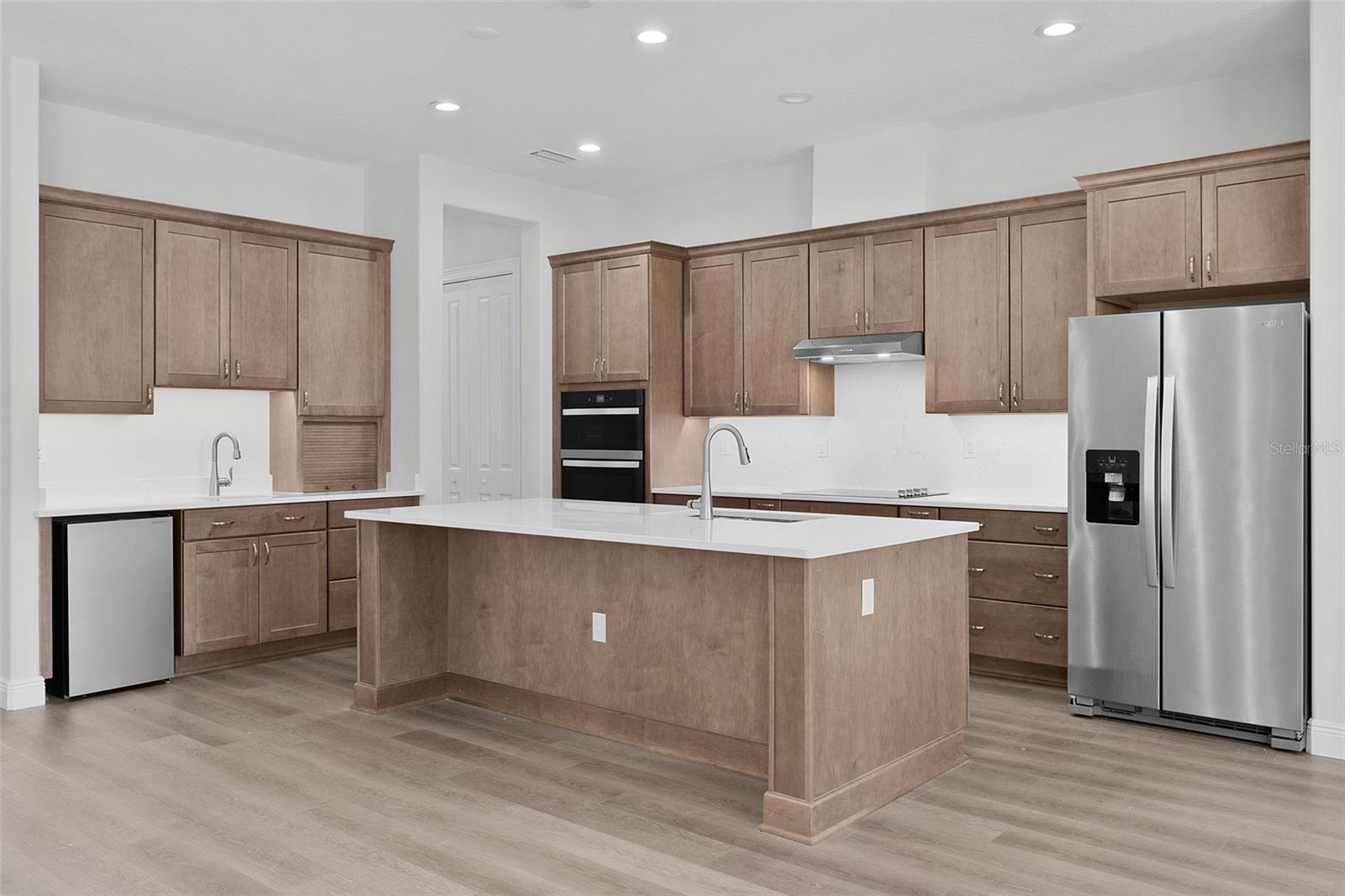 HARBOR HILLS - Residential