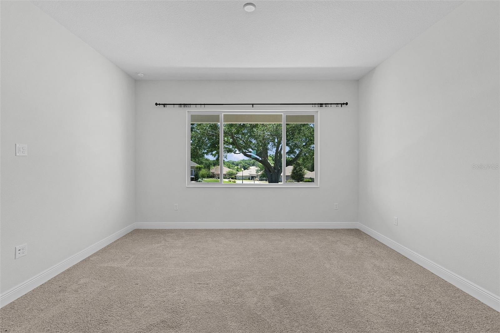 HARBOR HILLS - Residential