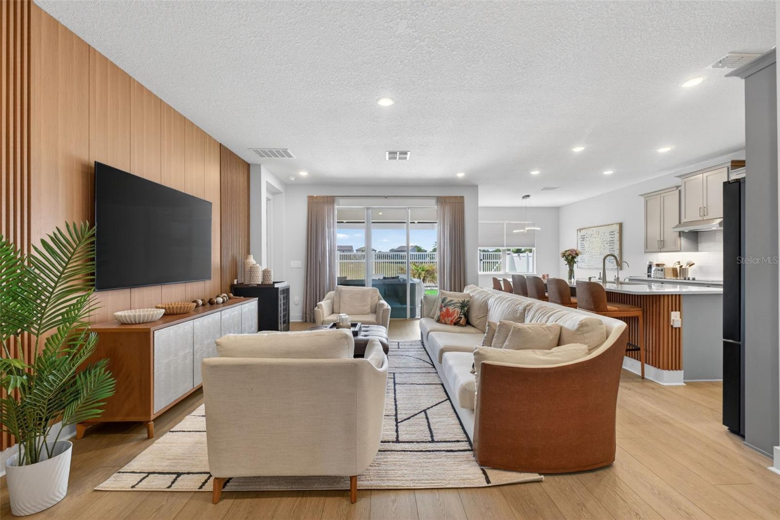 SUMMERLAKE RESERVE - Residential