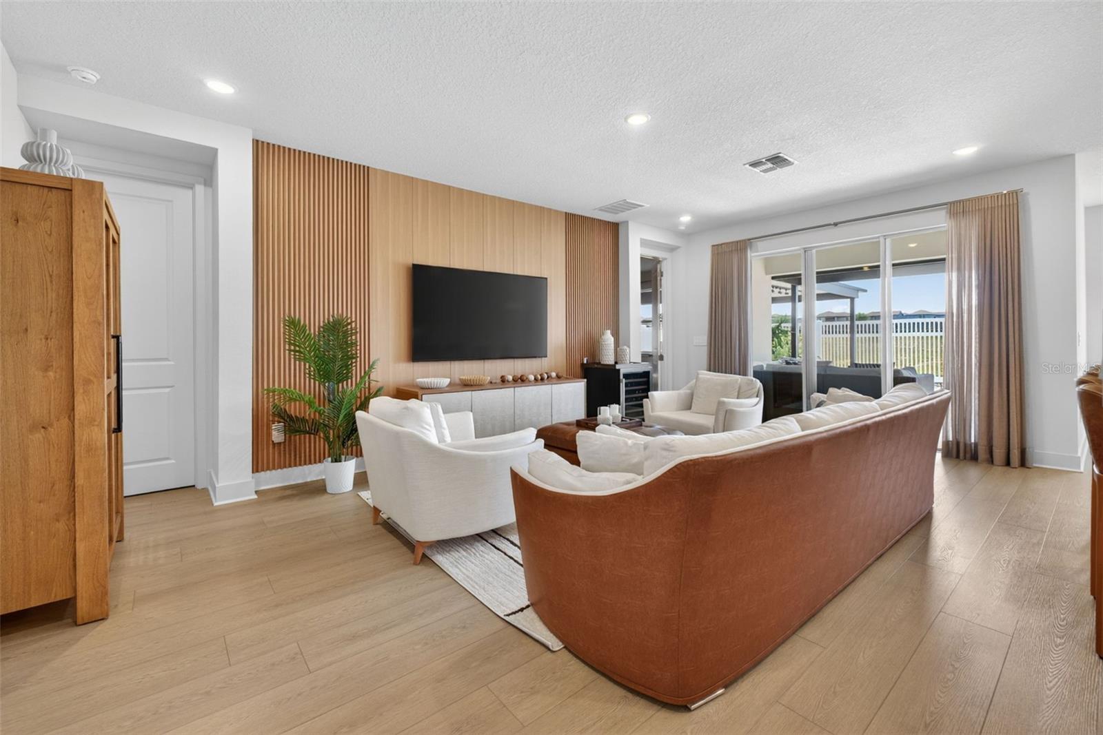 SUMMERLAKE RESERVE - Residential