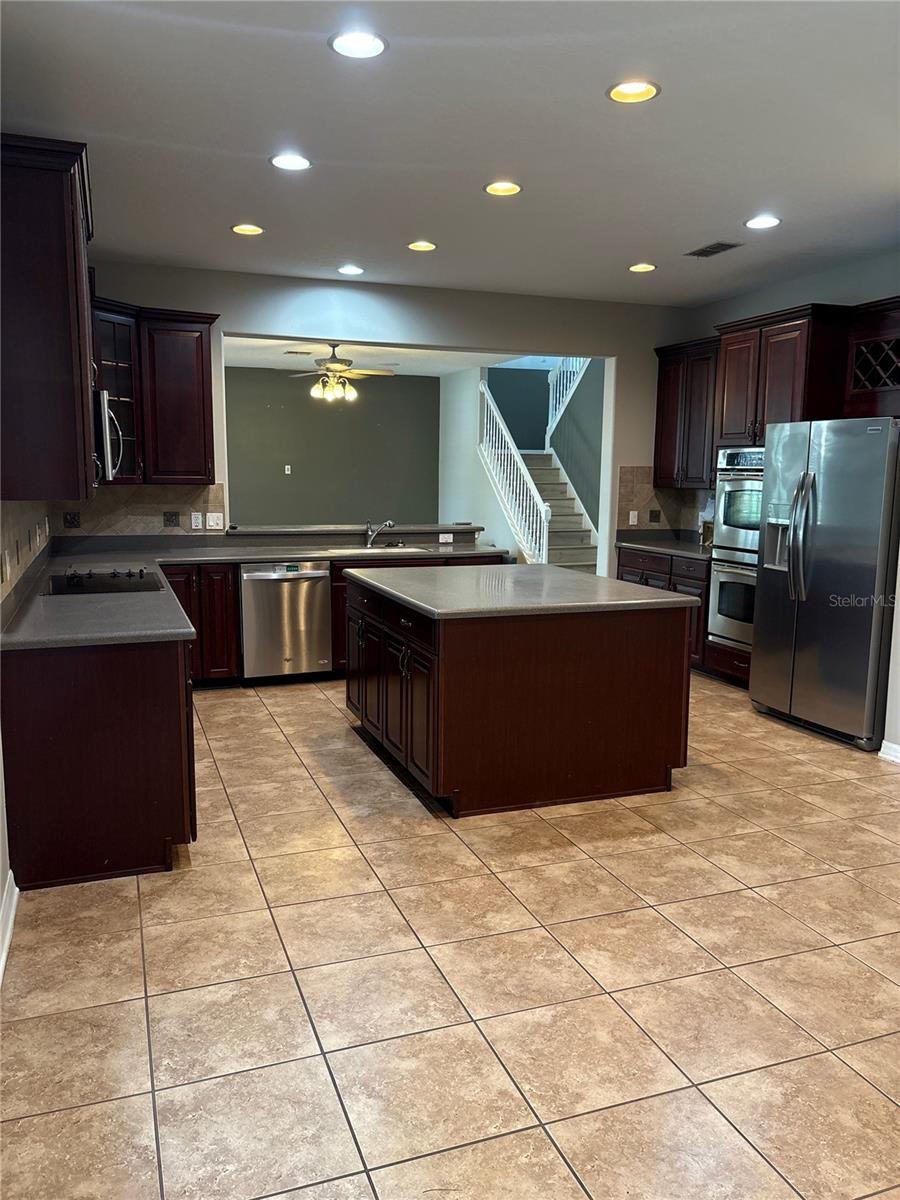 814 SANTEE TERRE LANE