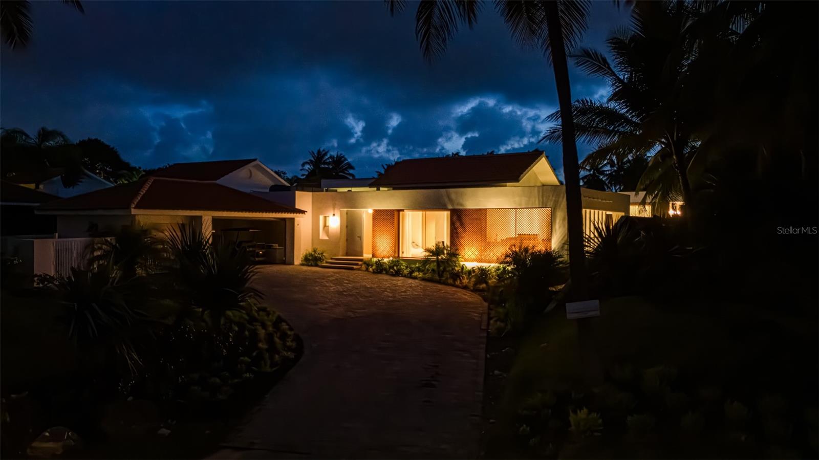 DORADO BEACH EAST - Residential