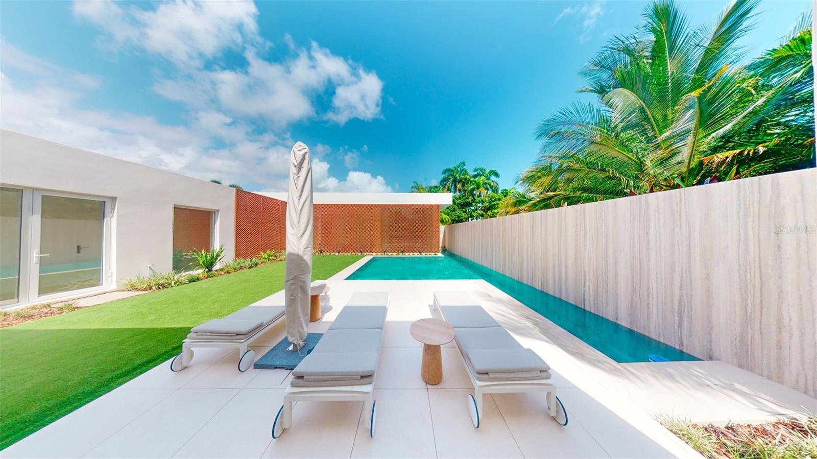 DORADO BEACH EAST - Residential