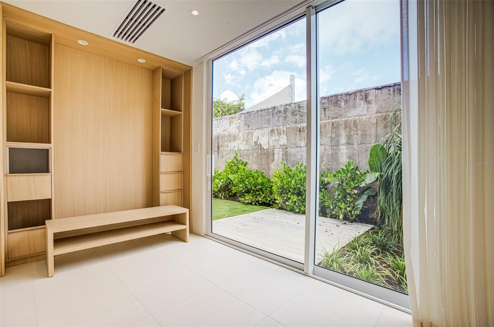 DORADO BEACH EAST - Residential