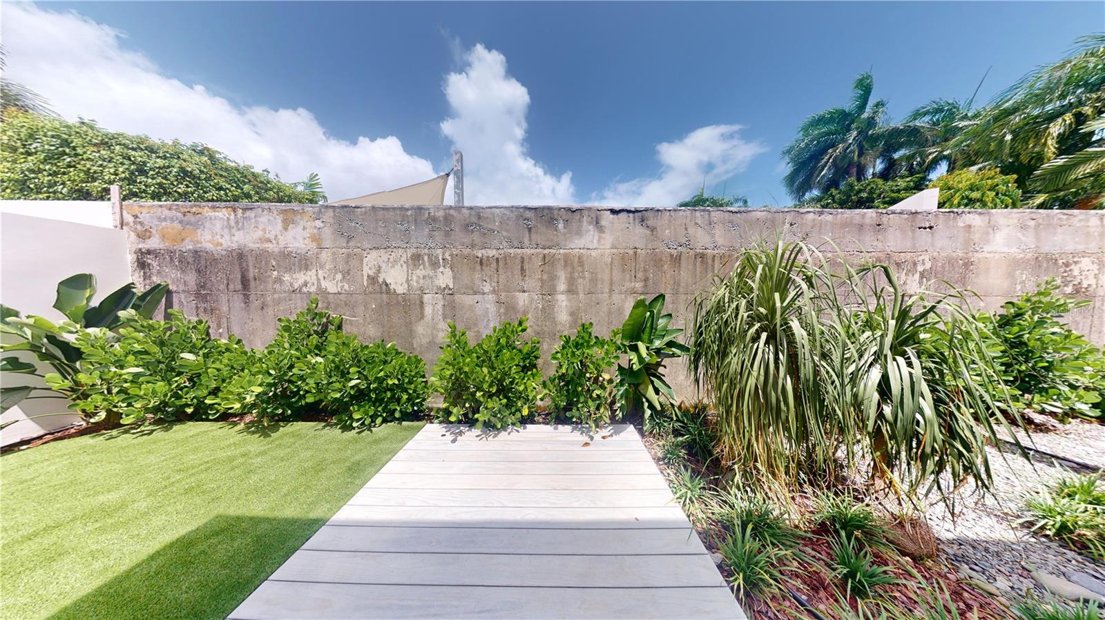 DORADO BEACH EAST - Residential