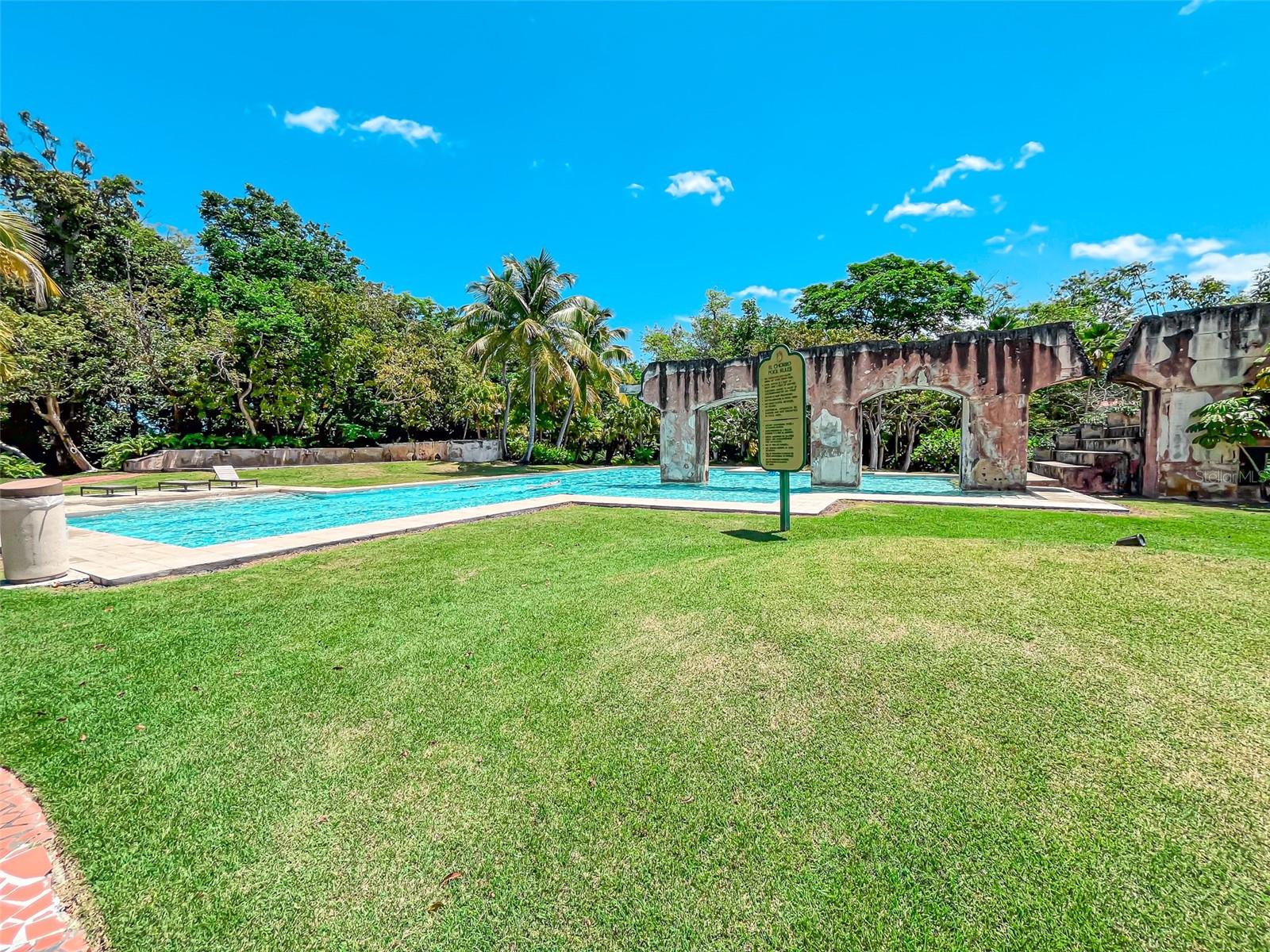 DORADO BEACH EAST - Residential