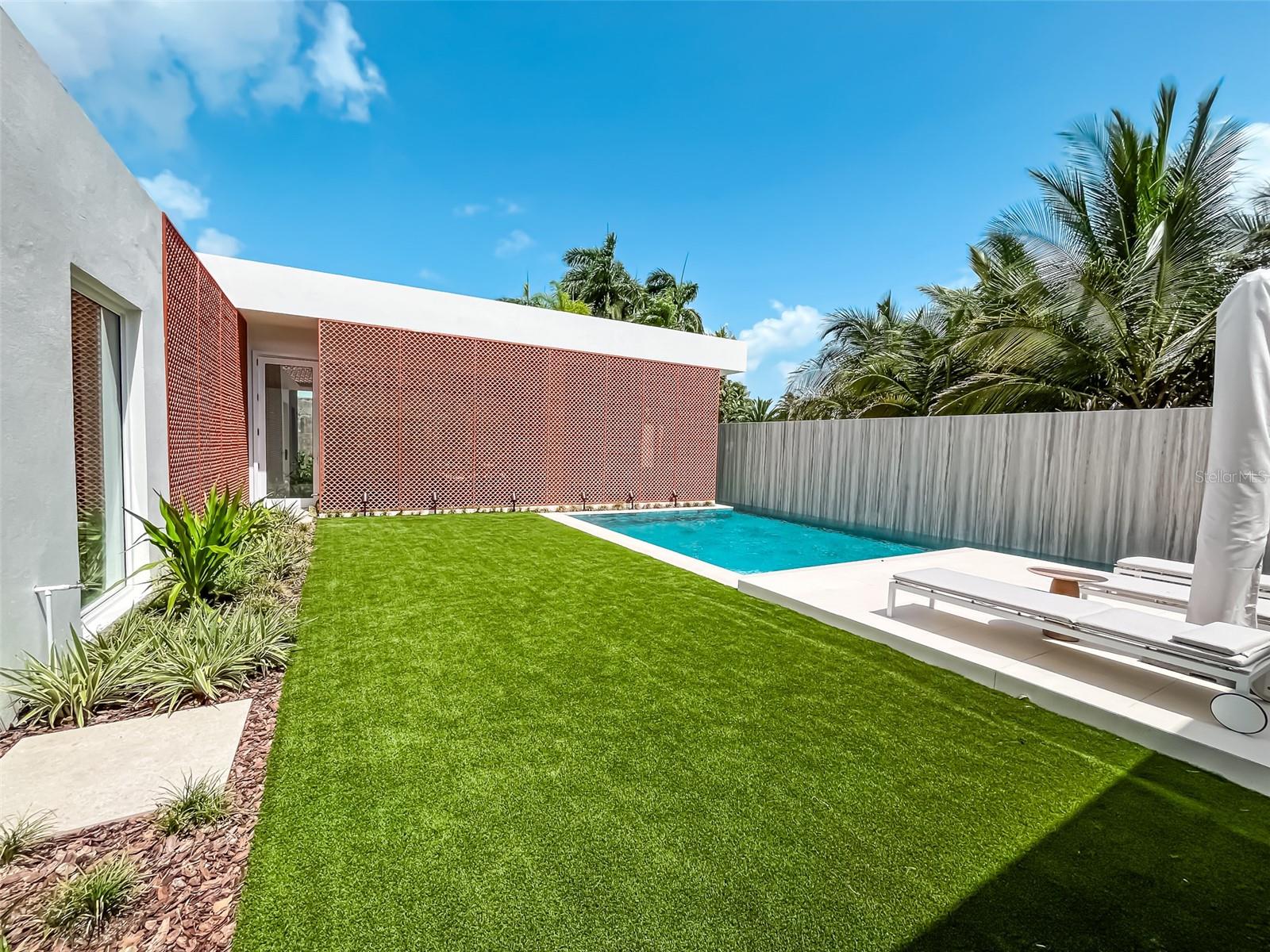 DORADO BEACH EAST - Residential