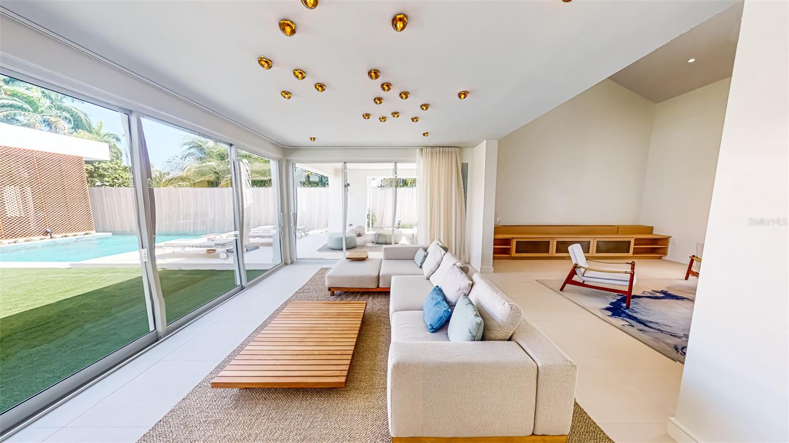 DORADO BEACH EAST - Residential