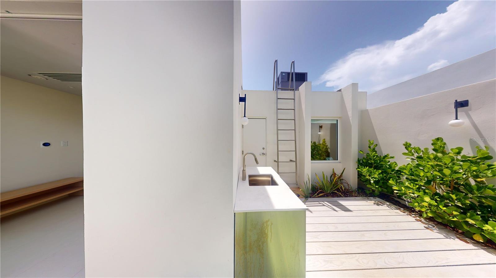 DORADO BEACH EAST - Residential