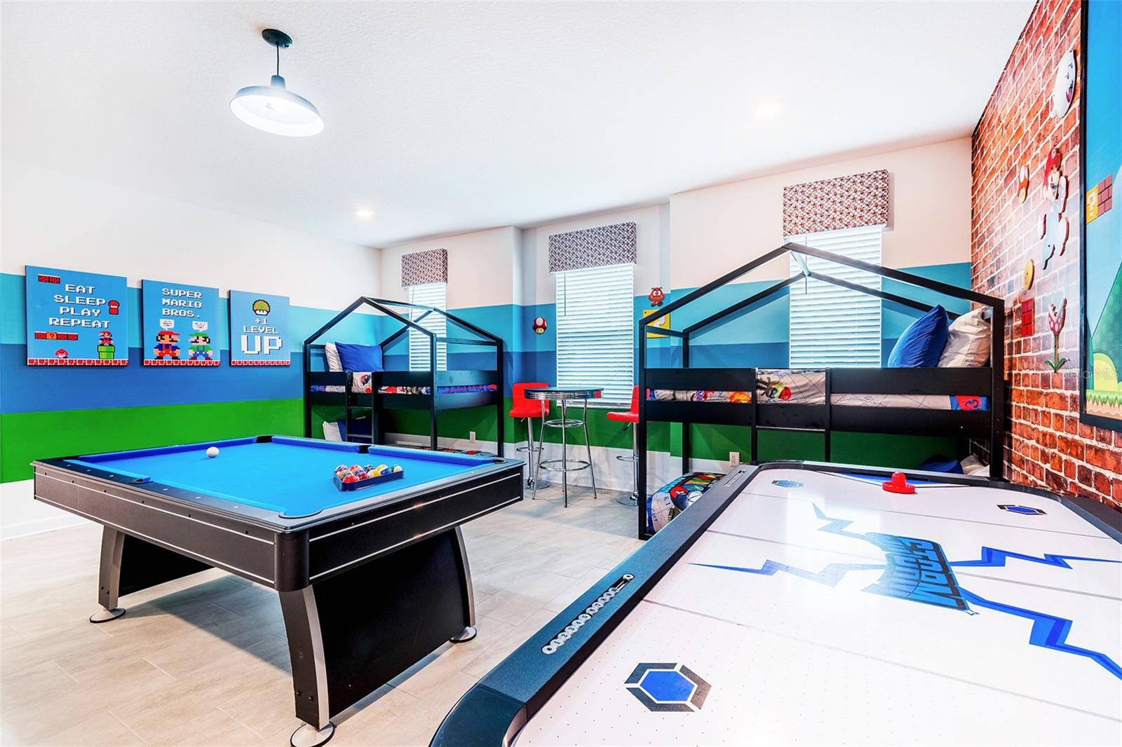 COVE AT STOREY LAKE III - Residential