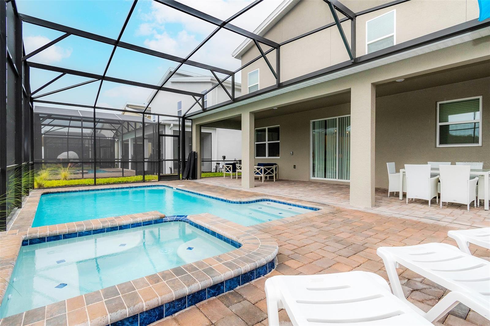 COVE AT STOREY LAKE III - Residential