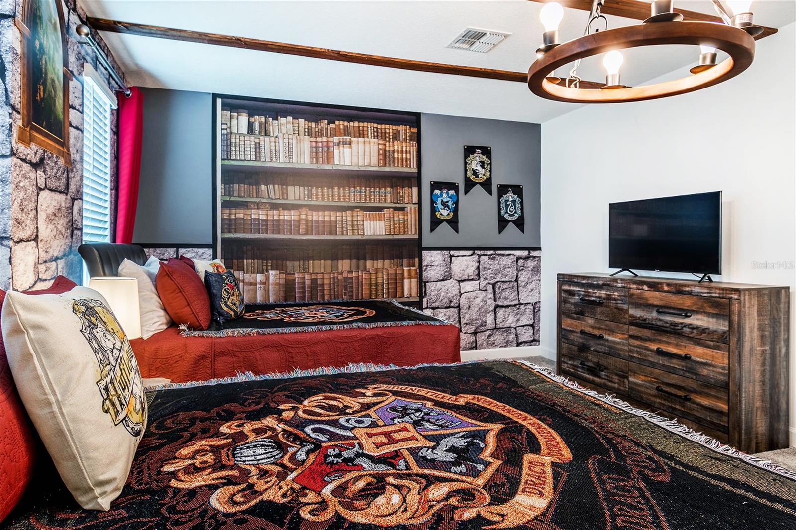 COVE AT STOREY LAKE III - Residential